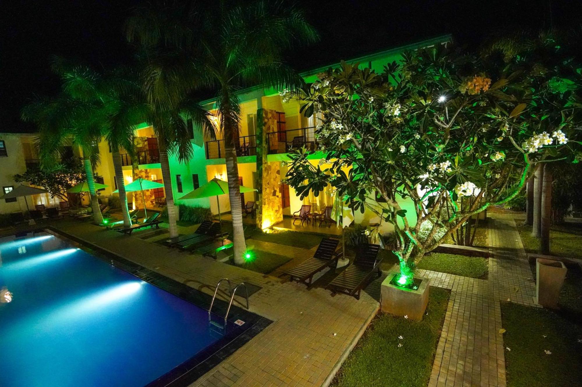 Hotel Tamarind Tree Tissamaharama Exteriör bild