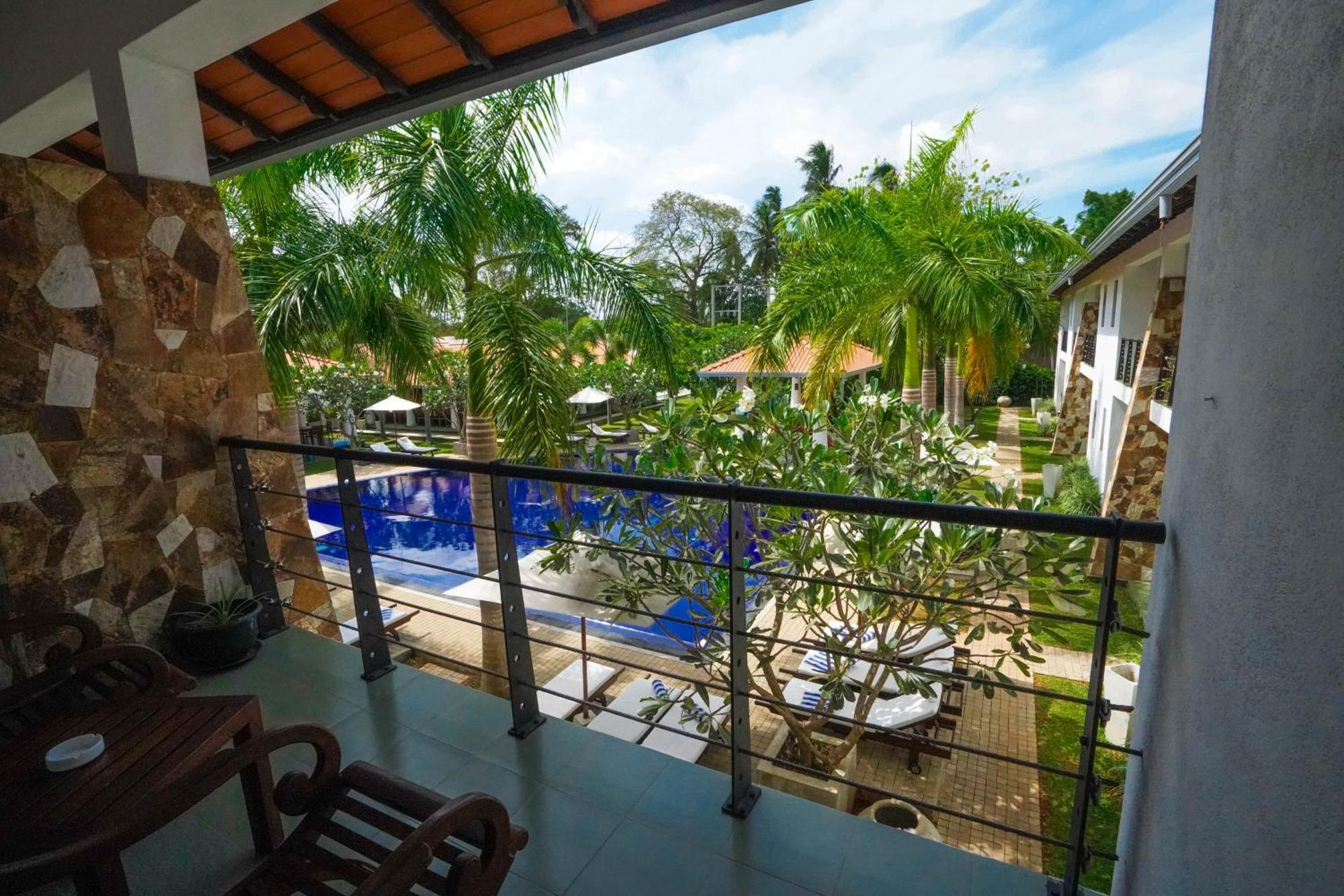 Hotel Tamarind Tree Tissamaharama Exteriör bild